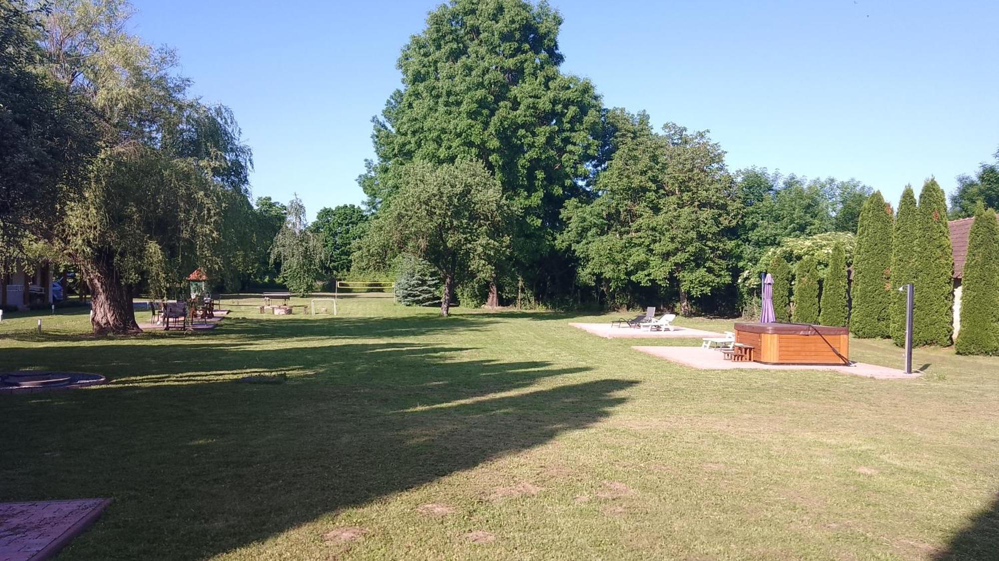 Almafas Vendeghaz Orseg Villa Kerkakutas Exterior foto